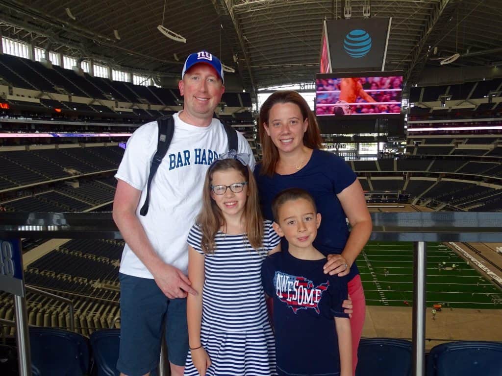 Lids - Show up to AT&T Stadium in style 