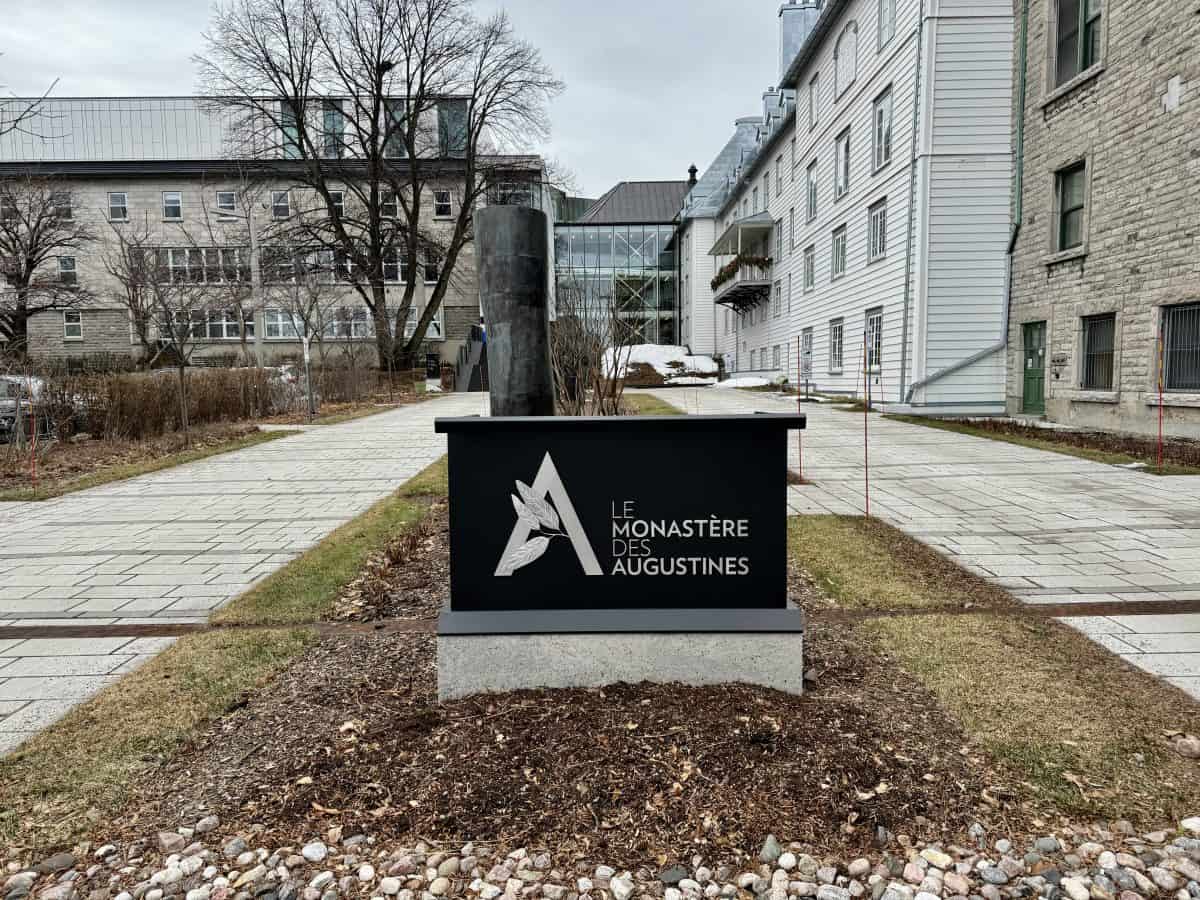 The front entrance of La Monstère des Augustines in Quebec