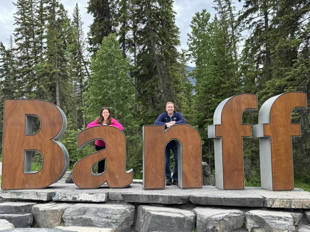 entrance to Banff sign