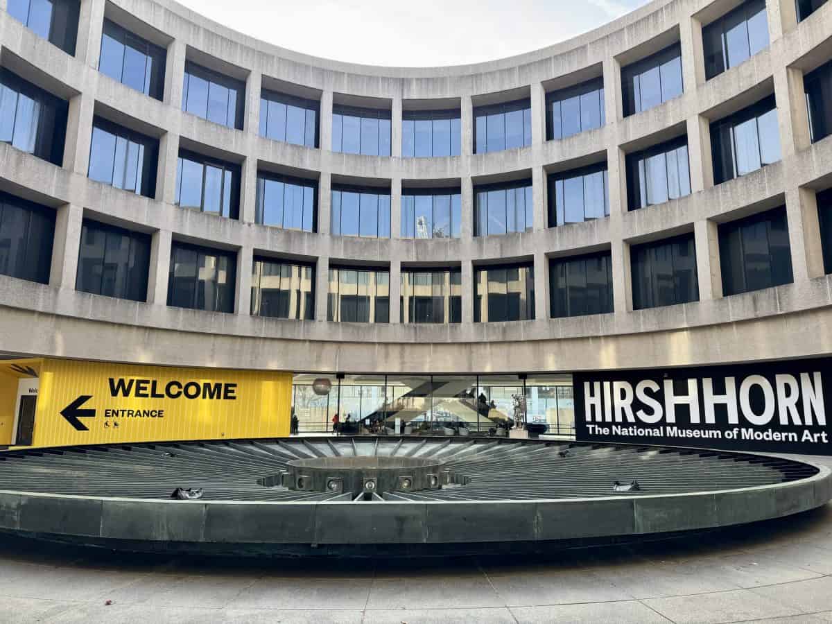 entrance to Hirschhorn Museum and Sculpture Garden in Washington DC
