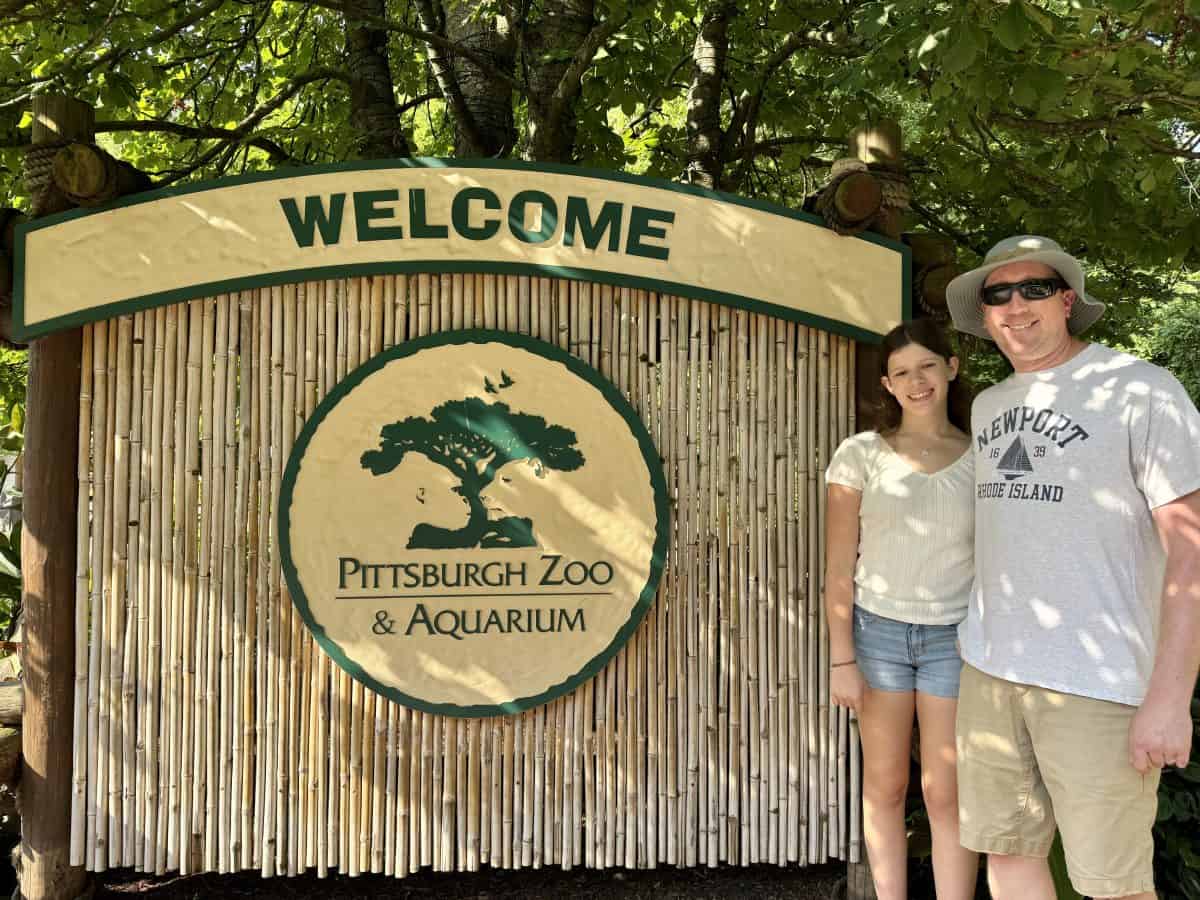 entrance to the Pittsburgh Zoo and Aquarium