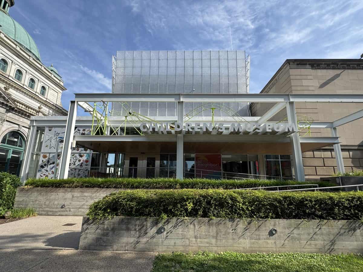 entrance to the Pittsburgh Children's Museum
