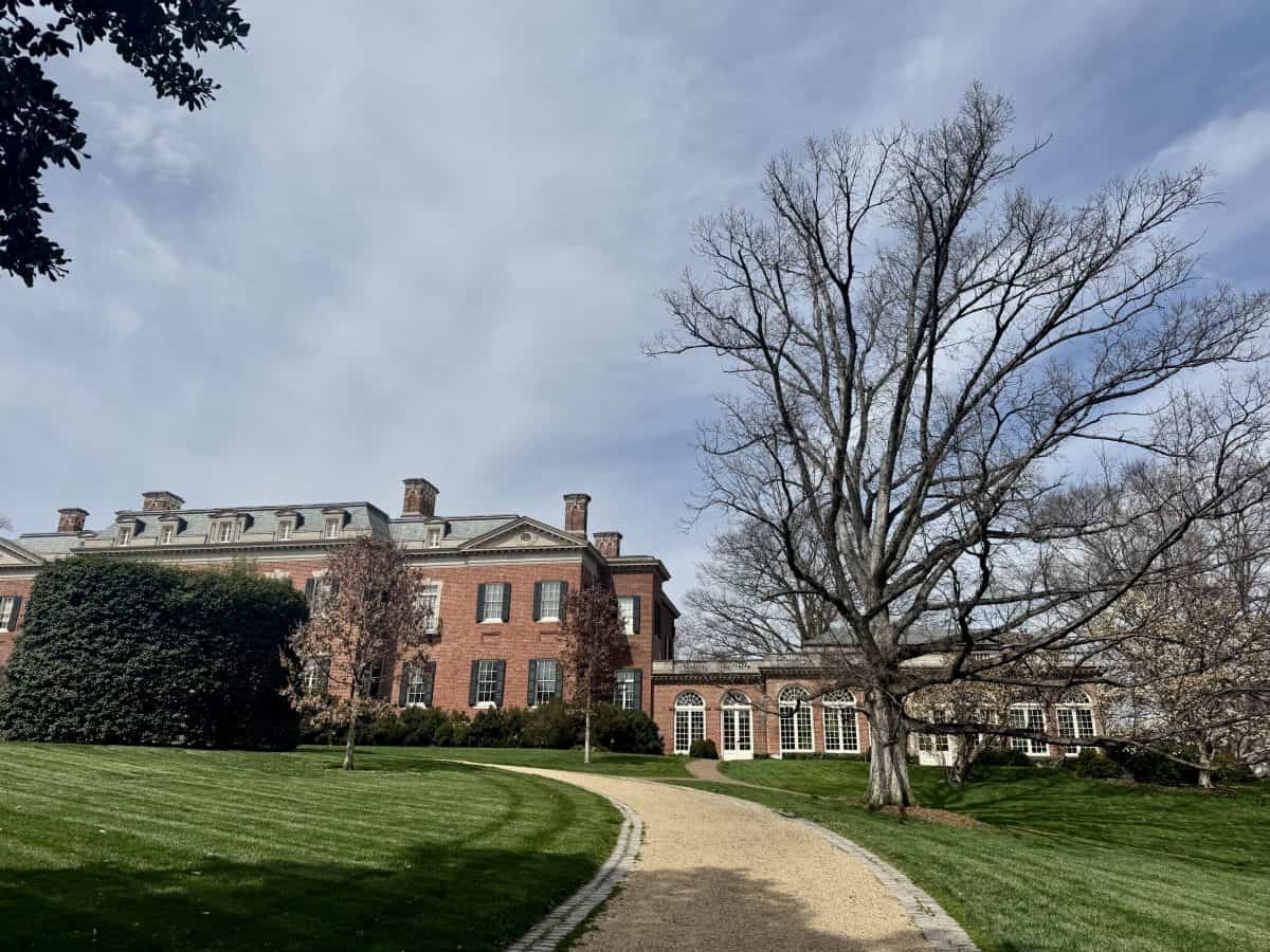 mansion inside garden entrance to Dumbarton Oaks Gardens in Washington, DC